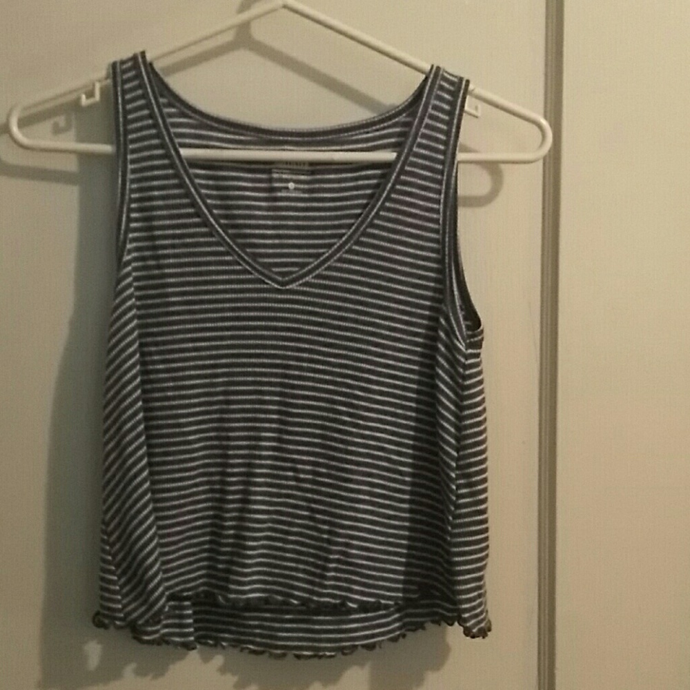 Hollister Flowy Tank Top Crop Top
